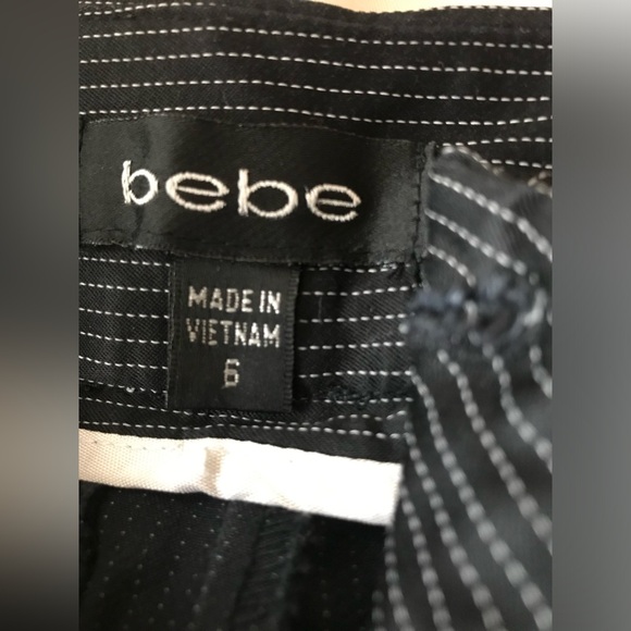 Bebe black & white pinstriped shorts in good condition. Sz 6. - Picture 12 of 14